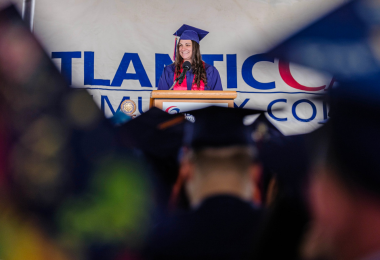 High Honors Graduate Ariqua Gilliss addresses the crowd